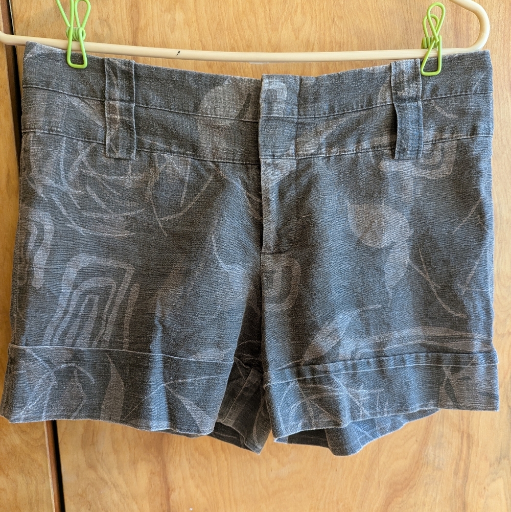 Tailored Gray Patterned Bermuda Shorts for Women